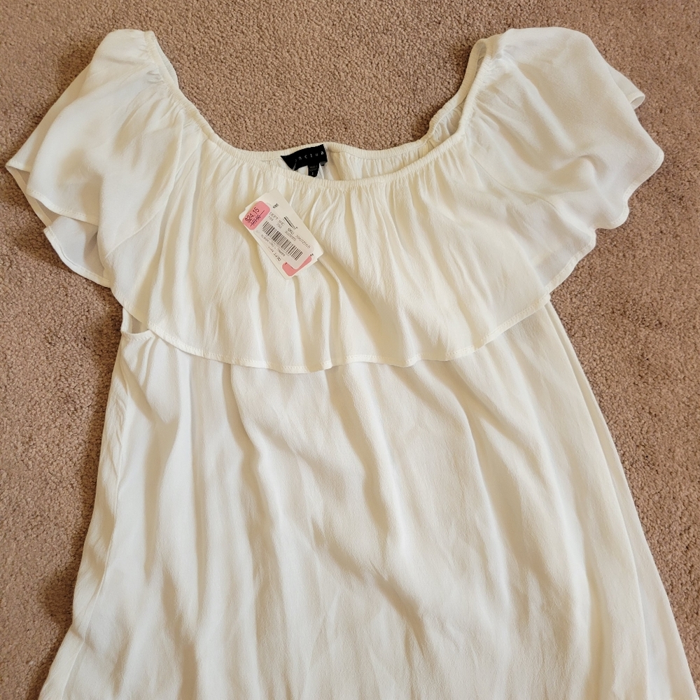 Sleeveless Blouse